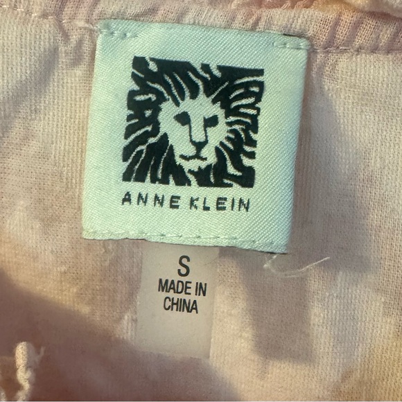 Anne Klein Short Sleeve Blouse - Picture 3 of 9